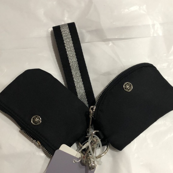 Gaiam essentials 2pack black duo wristlet with black silver wrist strap new - Picture 9 of 11